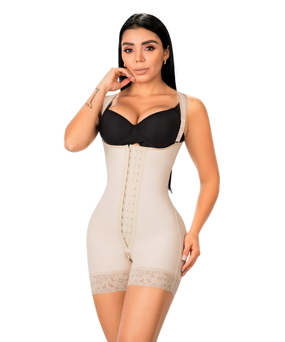 Have a better body using an hourglass girdle