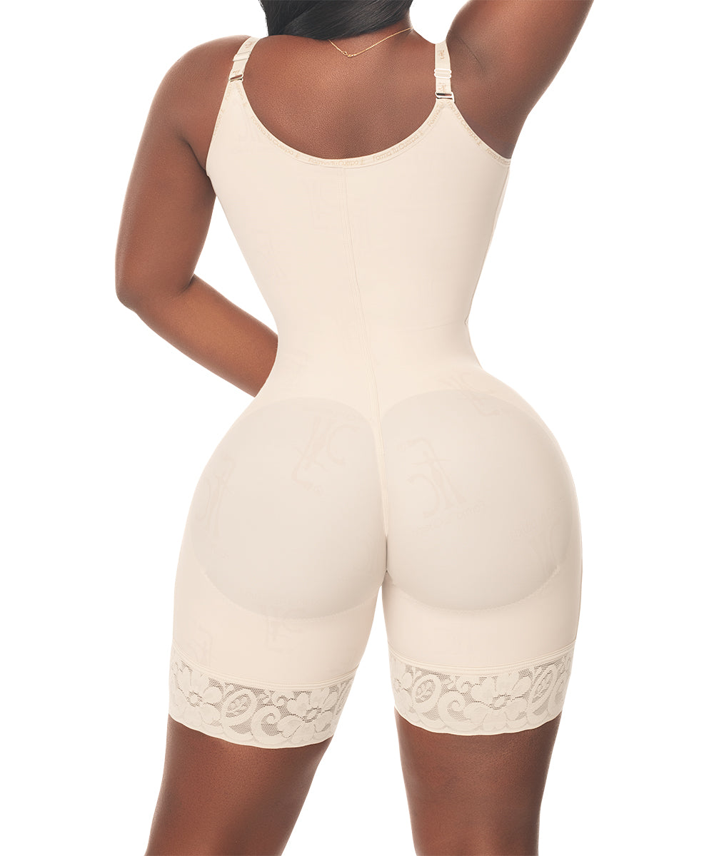 Faja postoperatoria con broches frontales:  Ajuste progresivo y soporte ( REF. C-002 )